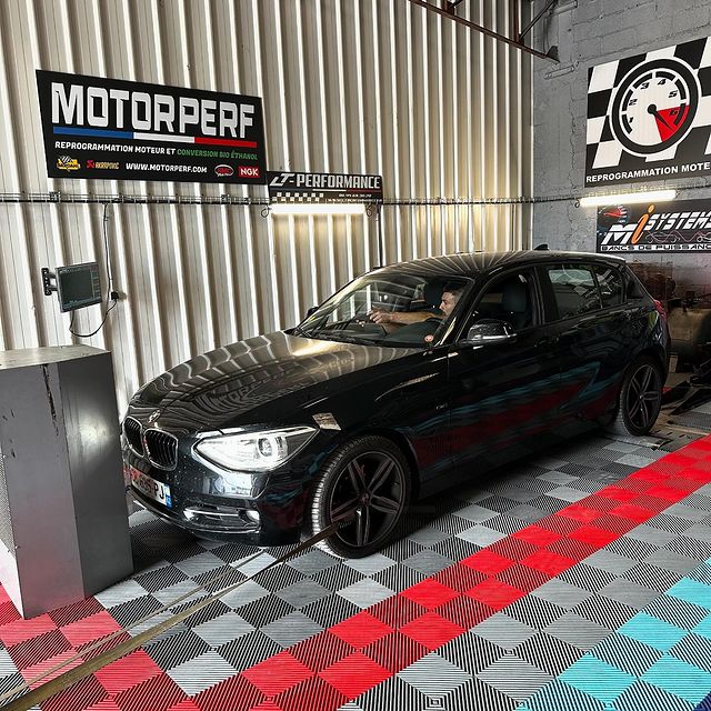 voiture noire